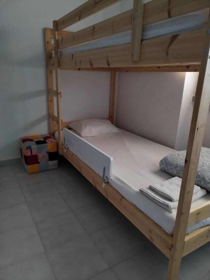 Ip5 Chivas Beach House Ferrel  Exterior foto